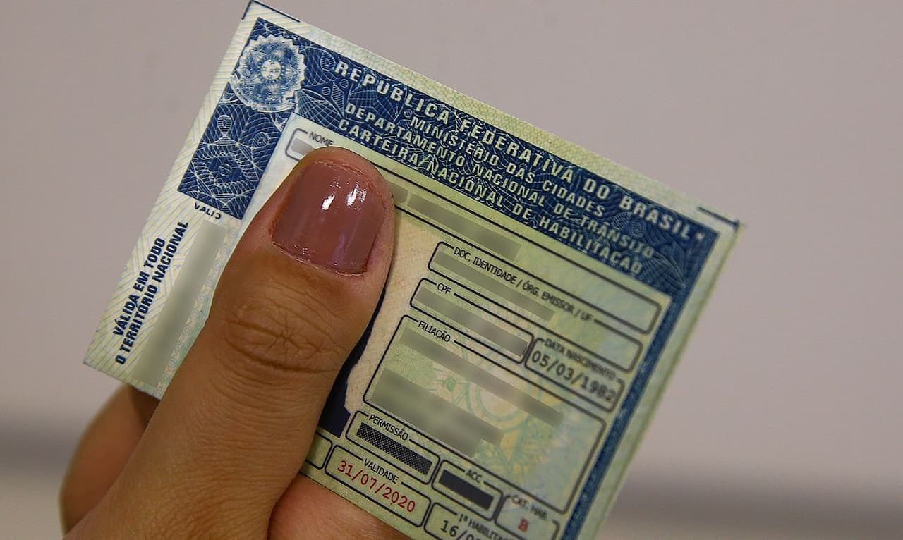 CNH Grátis: veja como conseguir carteira de motorista gratuitamente em 18 estados