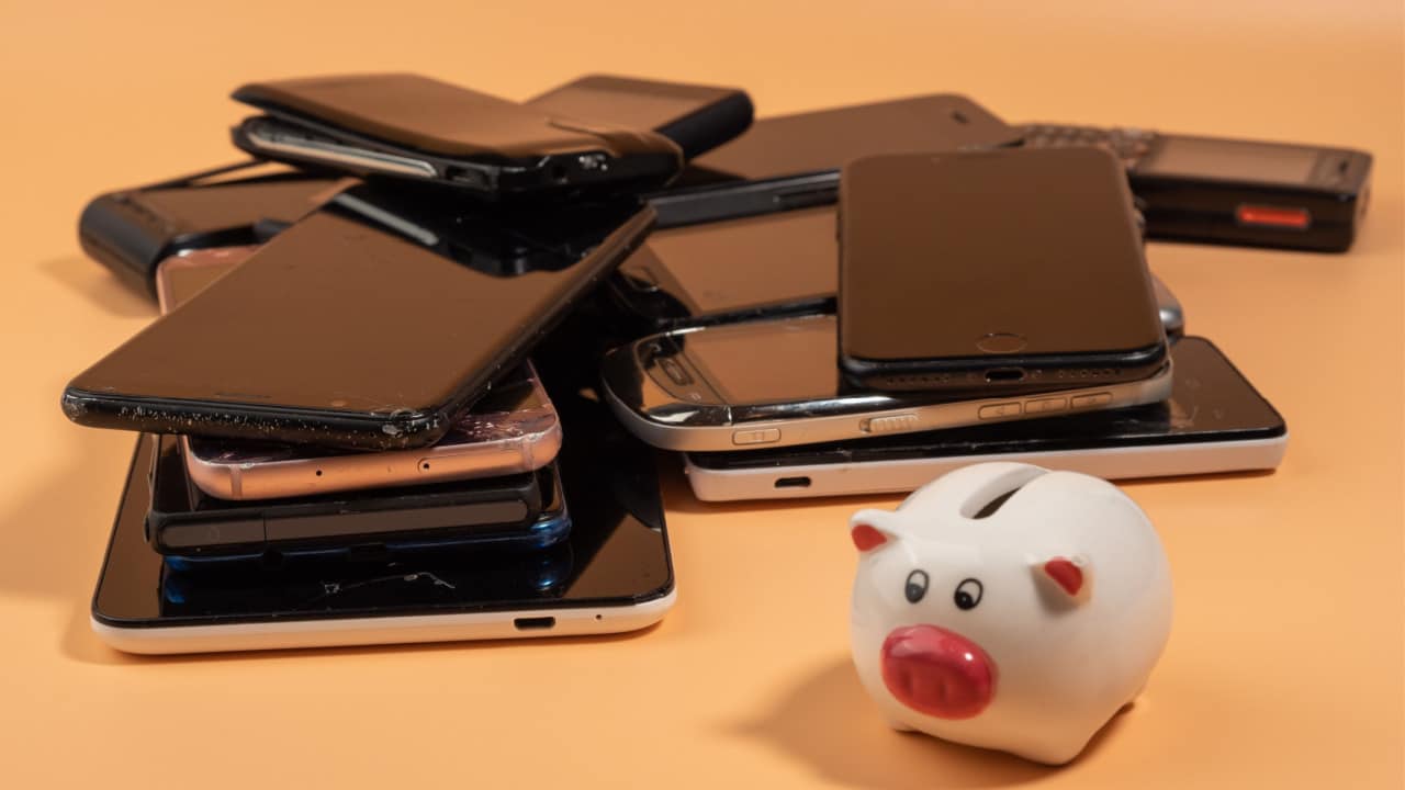 Celular antigo valendo R$ 325,5 mil: você pode ter esse tesouro e nem sabe
