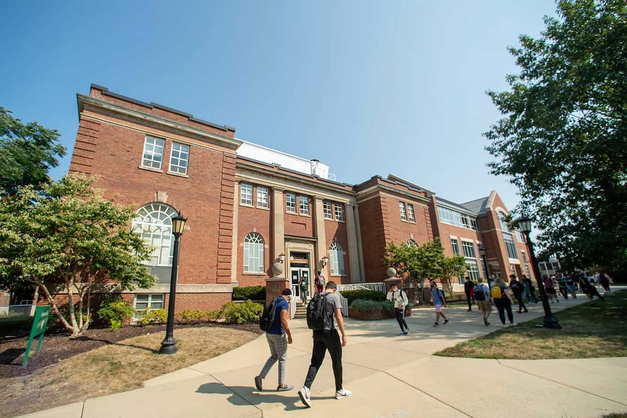 Estas universidades do exterior aceitam a nota do Enem; saiba como estudar fora do país