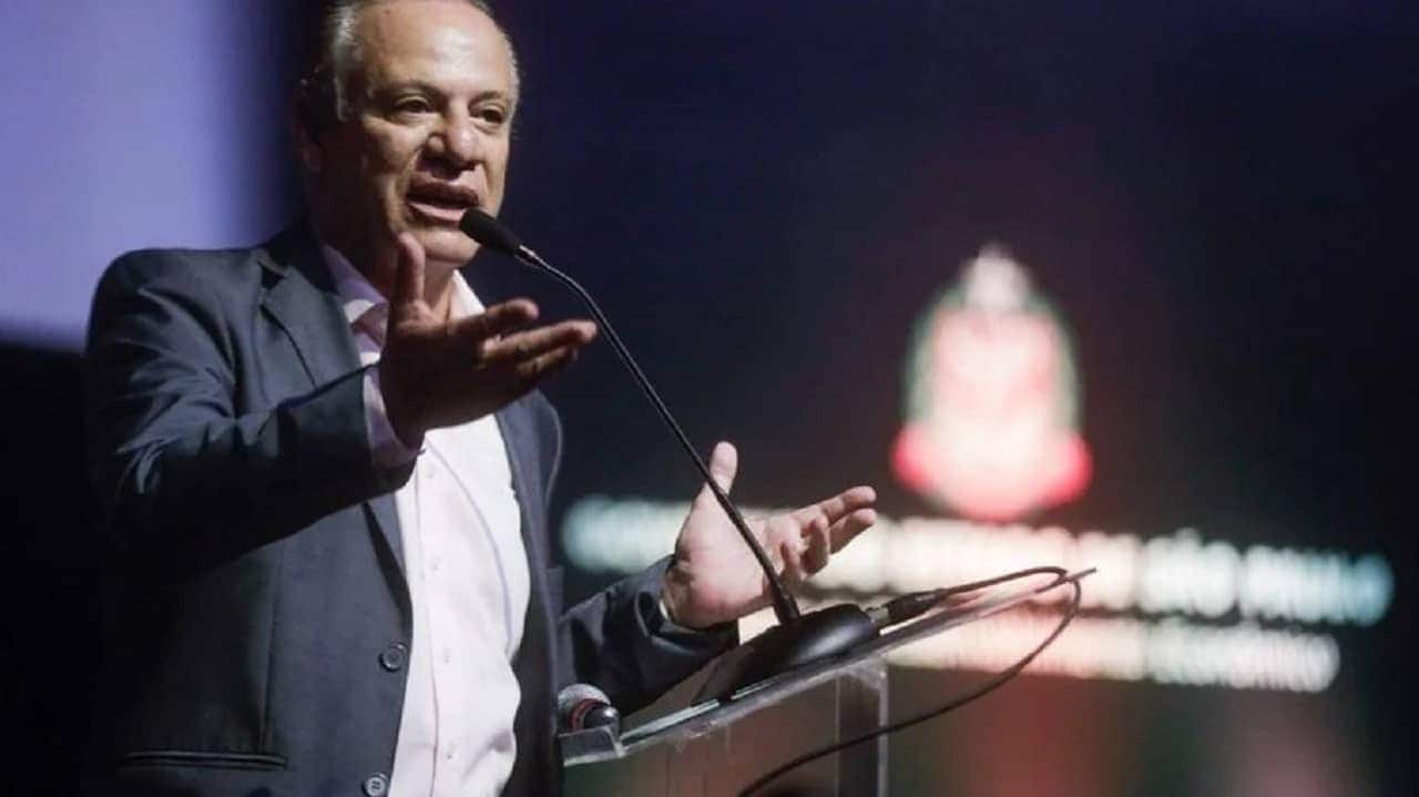 Jorge Lima, secretário de Desenvolvimento Econômico discursa em evento no Centro de Difusão Internacional da USP