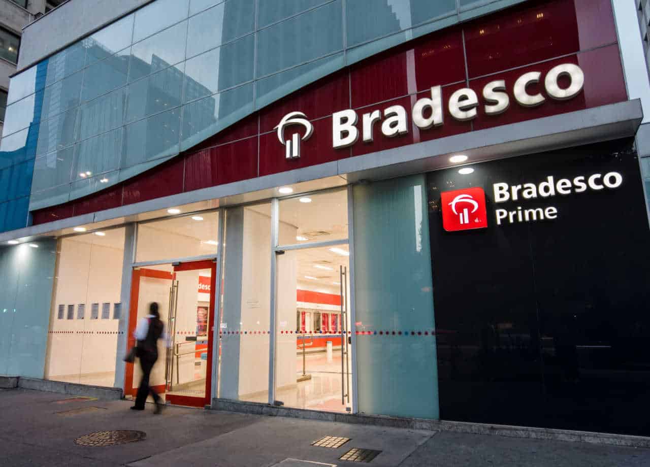 Bradesco e Santander suspendem consignado do INSS; veja o motivo