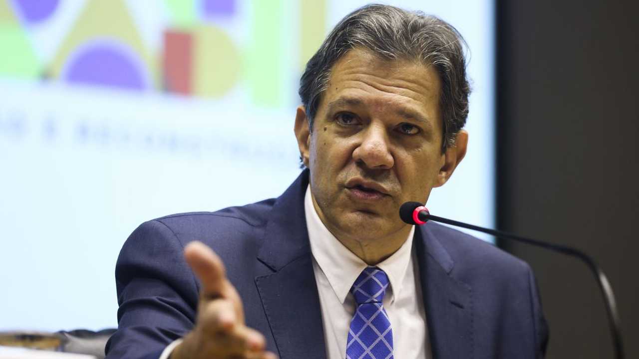 Haddad fala sobre imposto em movimentações financeiras: vai ter ou não?