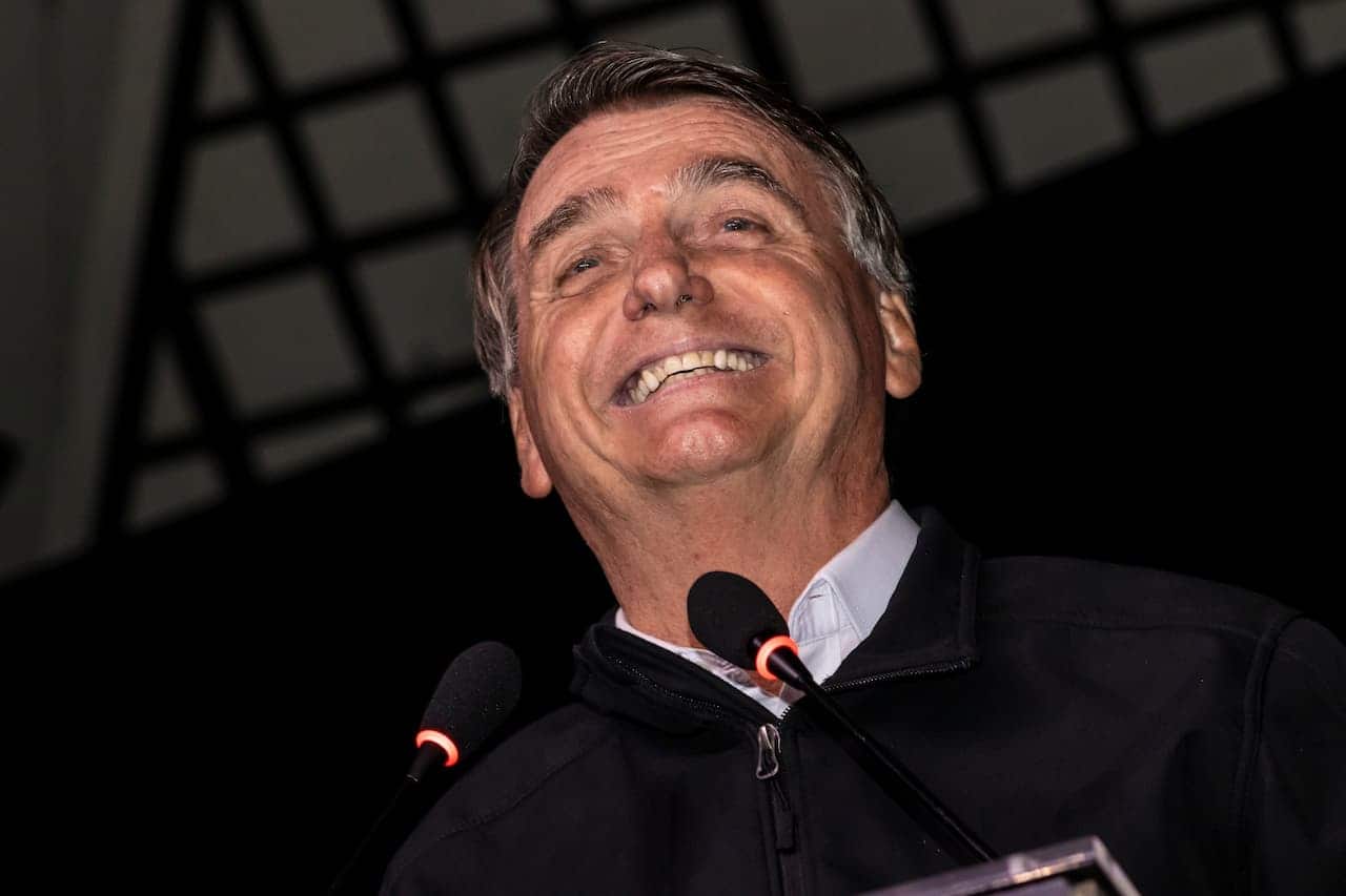 Jair Bolsonaro sorrindo