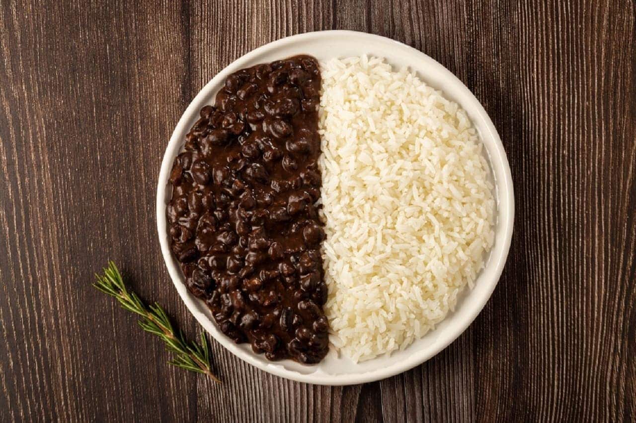 Preço do feijão em joão pessoa registra a maior alta entre alimentos da cesta básica arroz