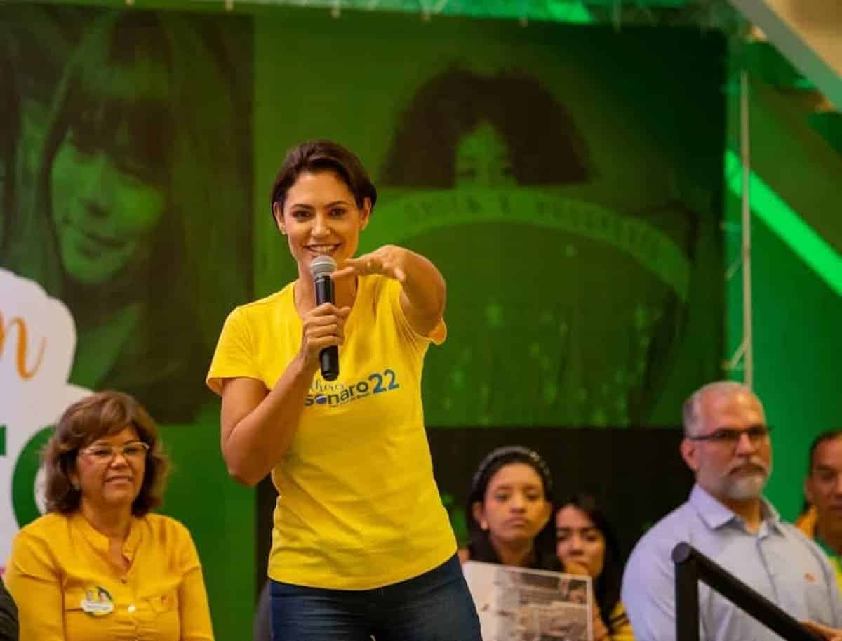 Michelle Bolsonaro declarou que cogitaria concorrer a algum cargo político