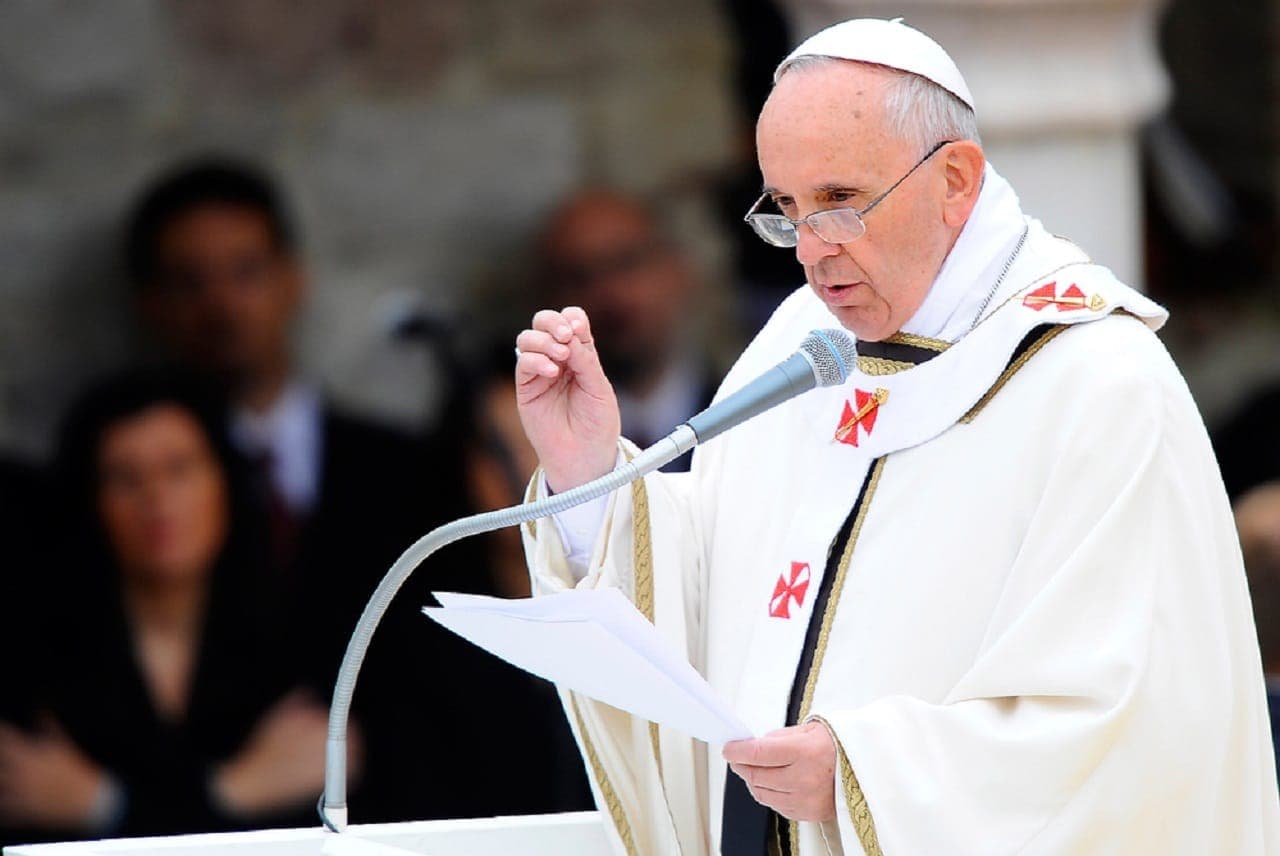 Papa não quer nem saber e cobra aluguel de cardeais no Vaticano