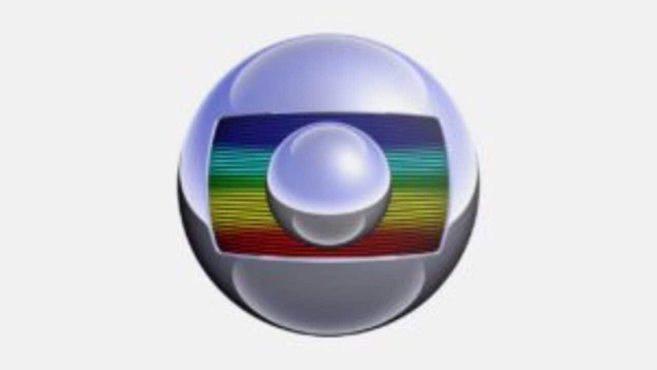 Logo da Rede Globo de Televisão, que é uma esfera com um retângulo nas cores azul, verde, amarelo e vermelho em gradiente no centro e outra esfera ao centro, tudo em um fundo branco