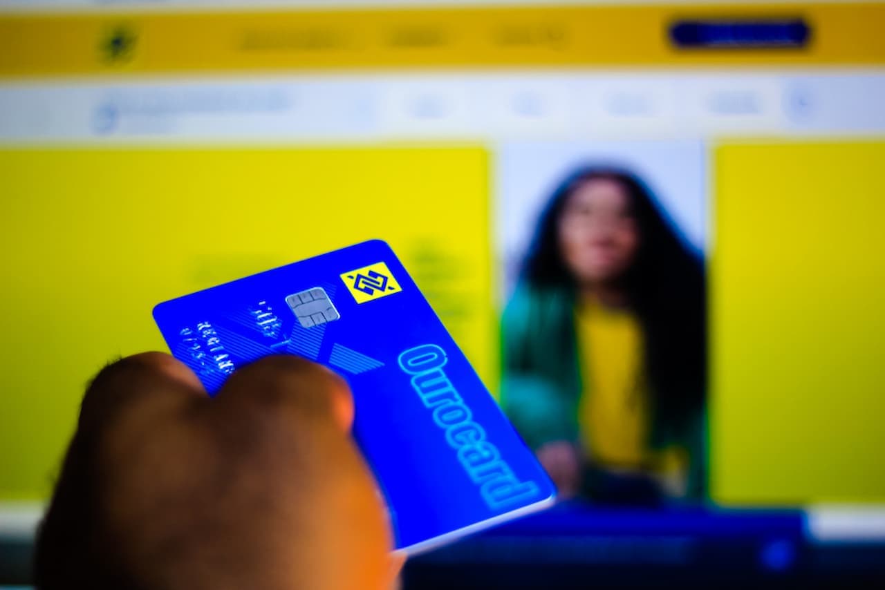 Ourocard Elo Grafite: confira os benefícios do cartão e como solicitar!