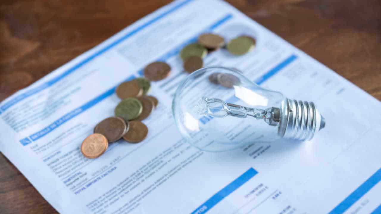 Conta de luz NESTE ESTADO terá aumento de quase 15% no preço
