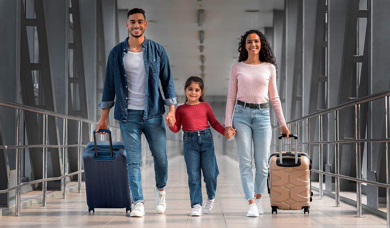 Familia em aeroportp