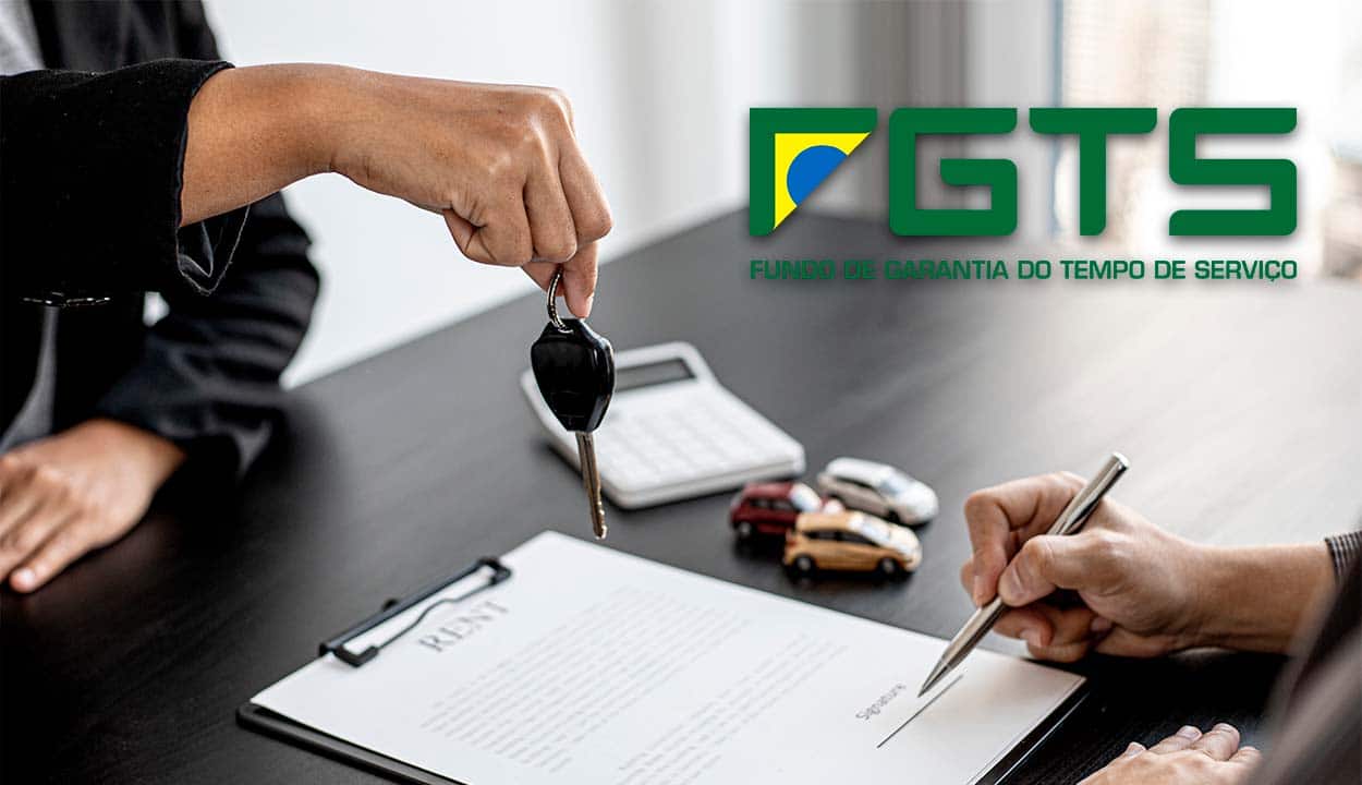 Mão oferecendo chave de carro para cliente. Ao lado direito, logo do FGTS