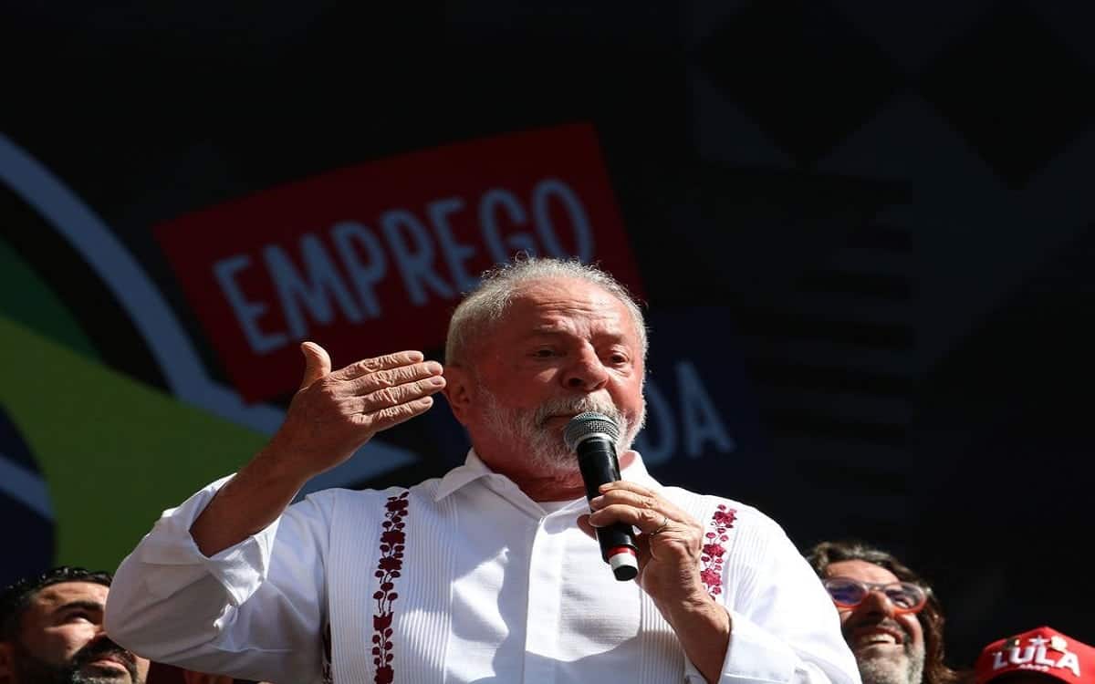 Lula participa do ato dos trabalhadores no Anhangabaú