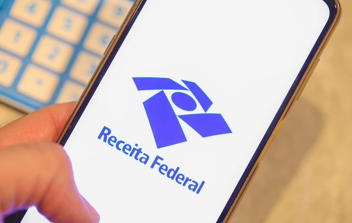 Logo Receita Federal em celular