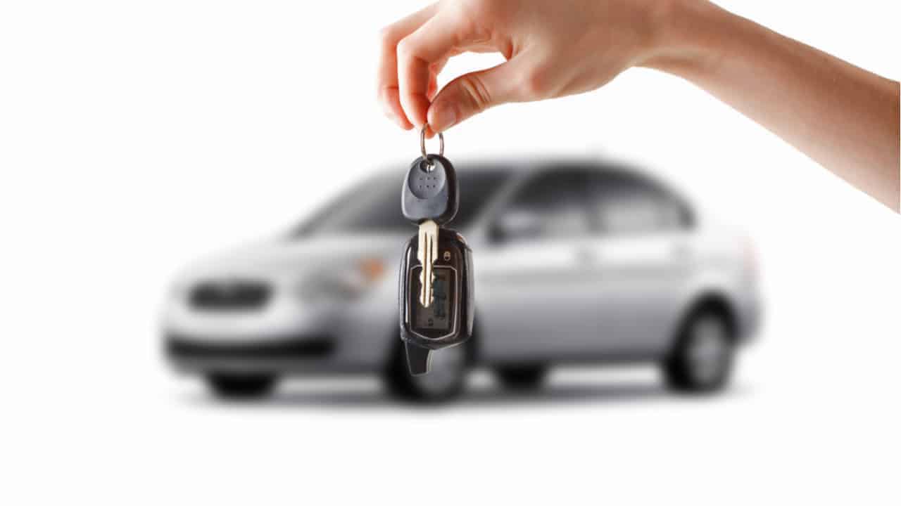 Carros ficam R$ 19 mil mais baratos após lançamento do programa do governo