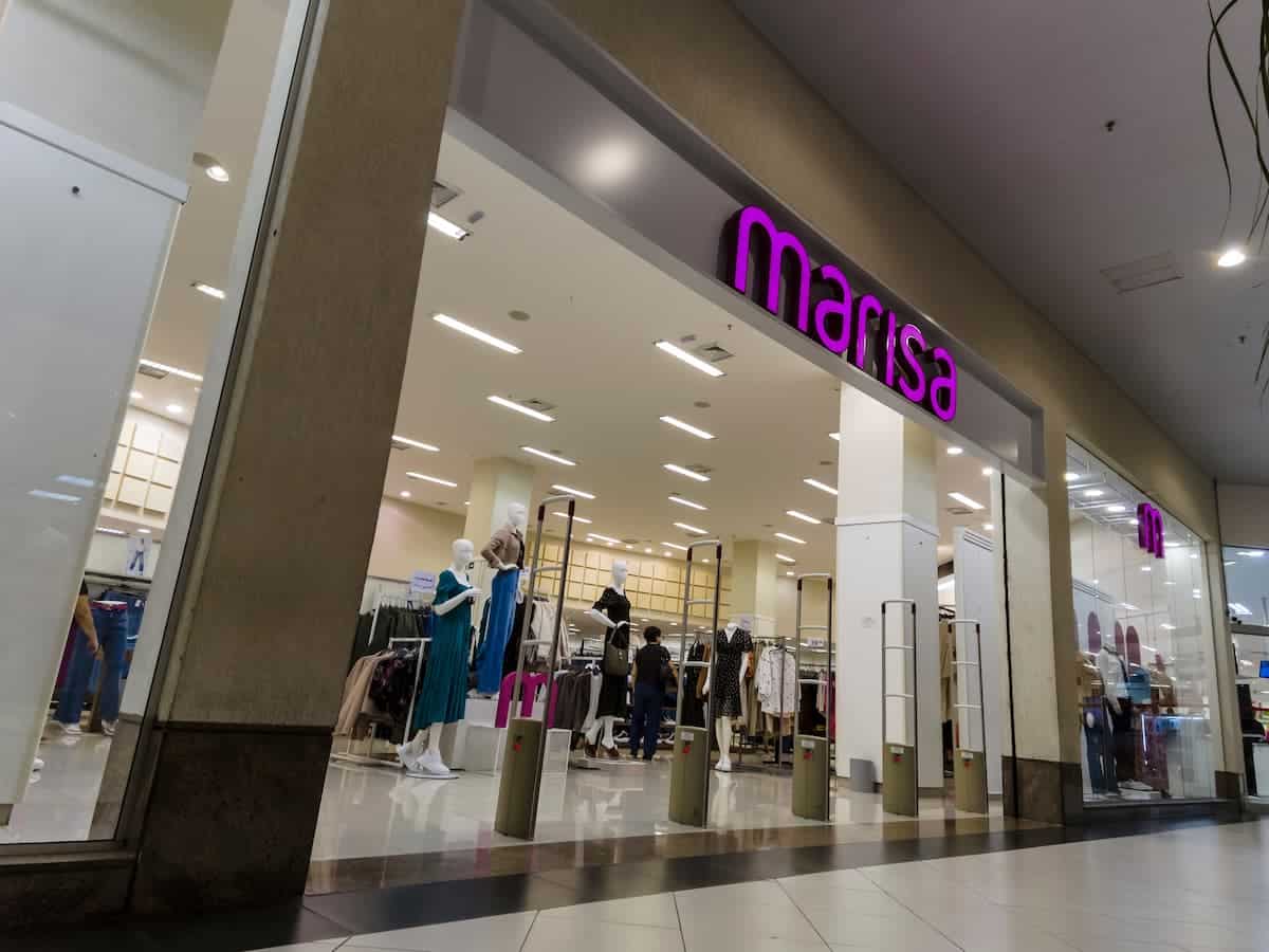 Fachada Marisa em loja de shopping