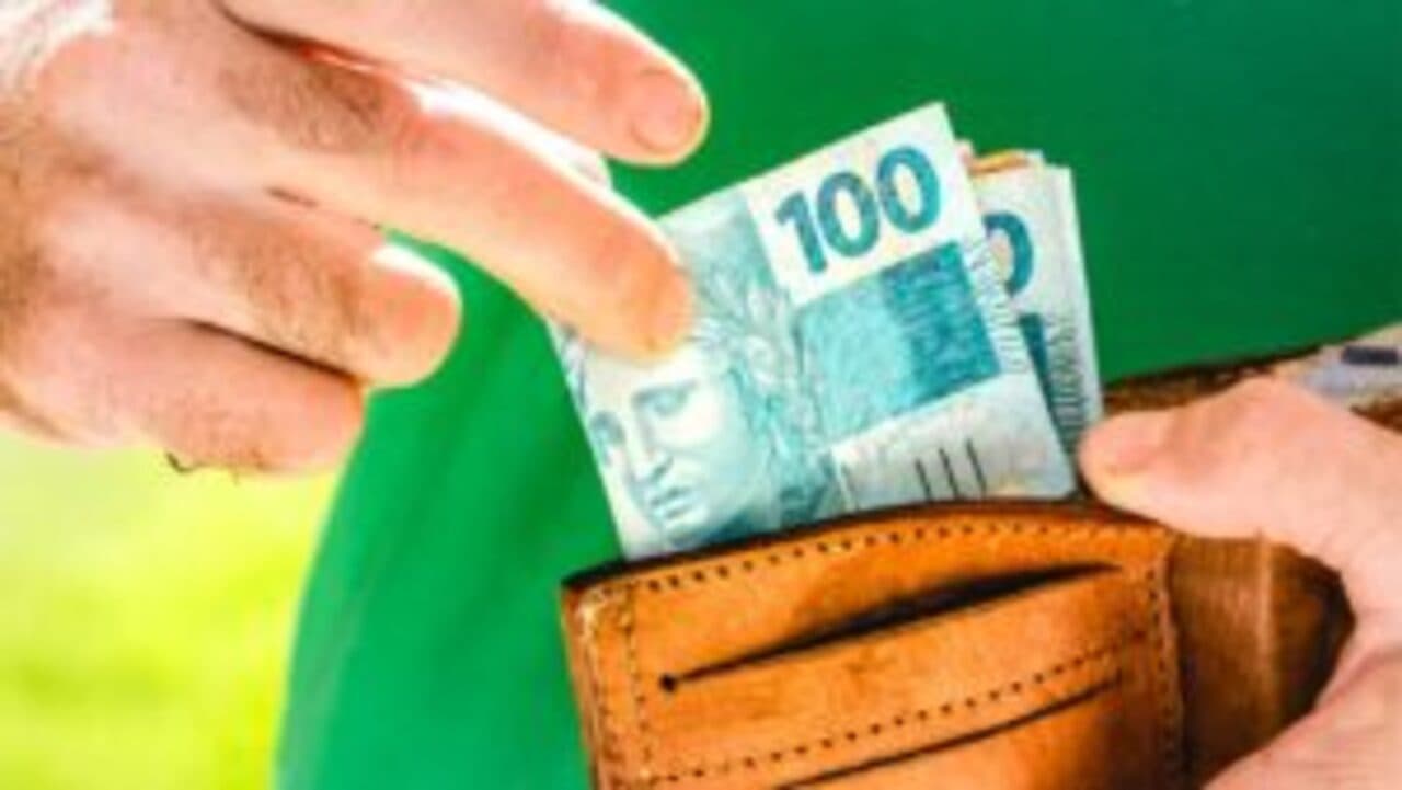 Auxílio de R$ 200 pode ter número de beneficiários DOBRADO