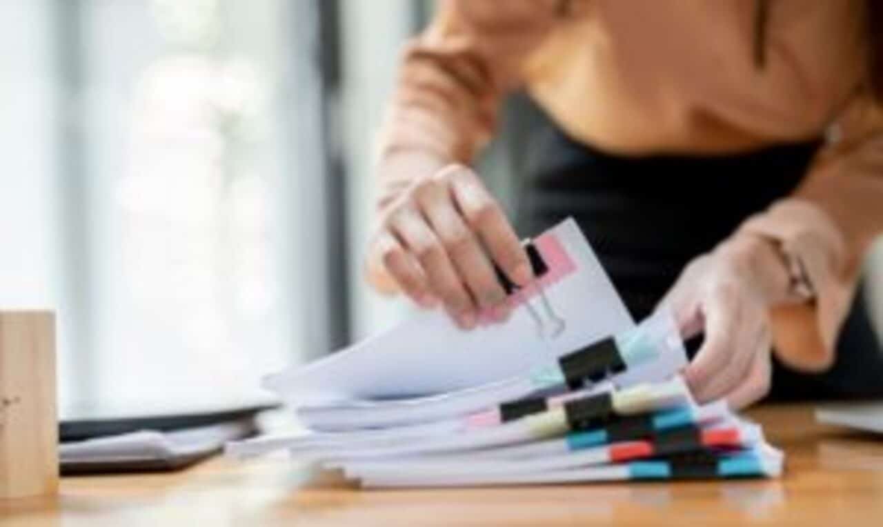 Novo edital de prefeitura tem vaga IMEDIATA e paga R$ 3,4 mil por mês; confira