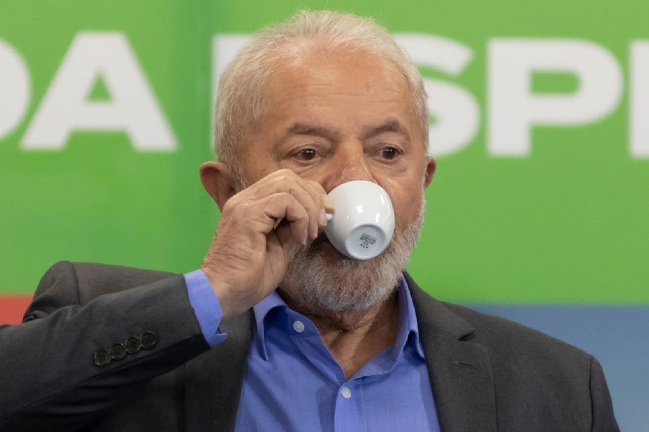 Gasolina ficou quase 12% mais cara no Brasil com o governo Lula
