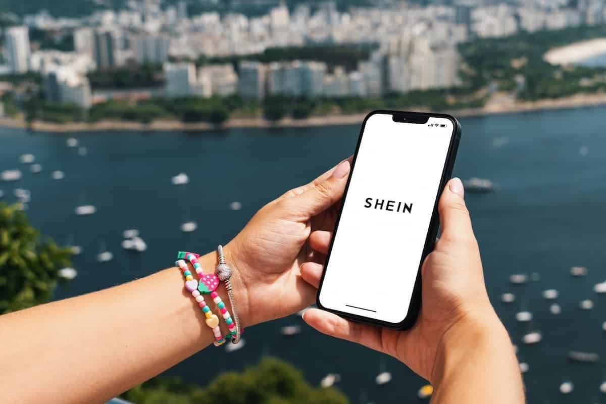 Aplicativo Shein em celular de cliente.