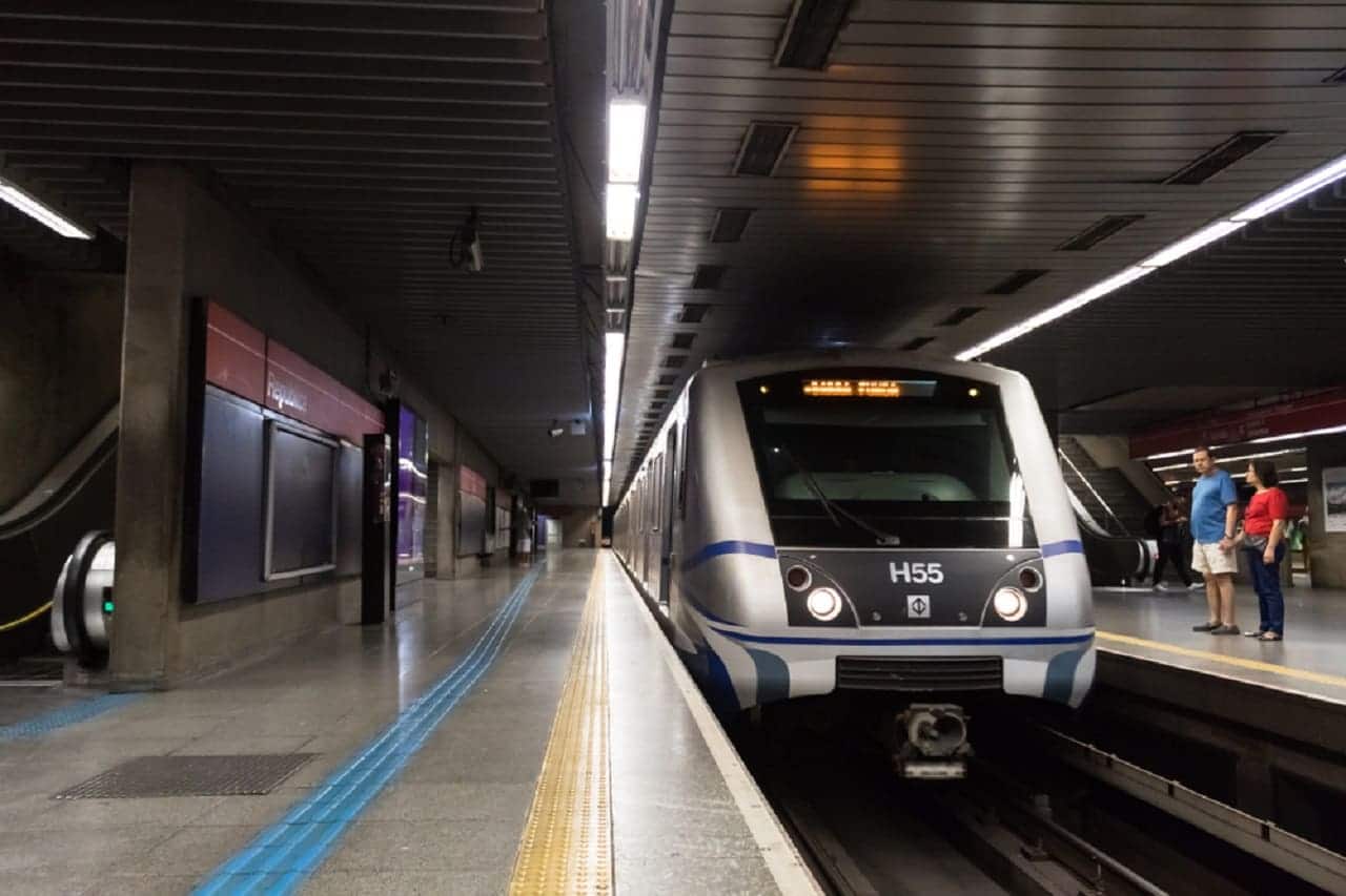 Imagem de uma estação de metrô