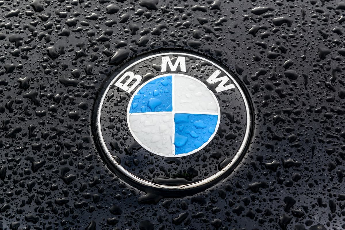 Clientes da Samsung podem ganhar um carro da BMW; veja como concorrer