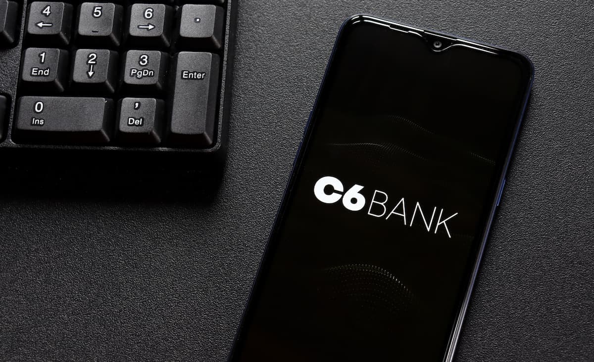 C6 Bank anuncia que limpou o nome de 456 mil clientes; veja se vocĂȘ Ă© um deles
