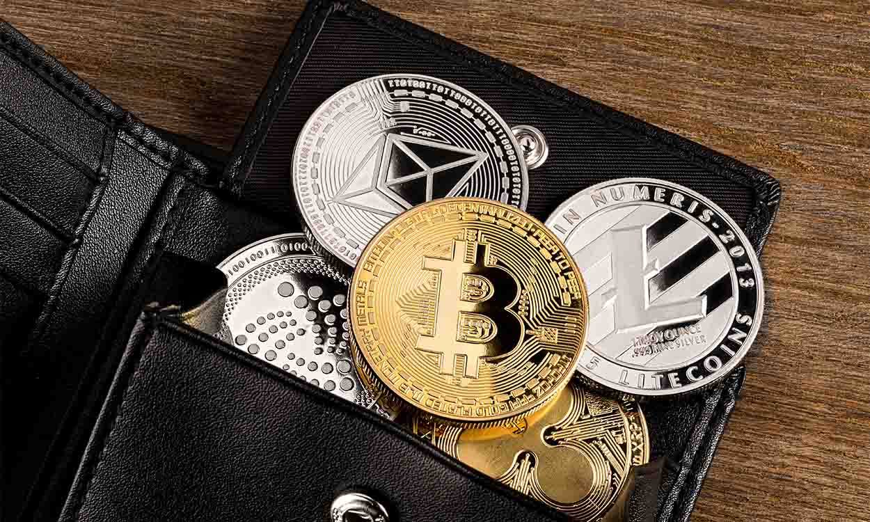 Carteira cheia de criptomoedas.