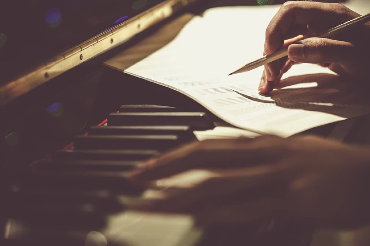 MĂșsico e compositor famoso morre nesta segunda-feira (17) aos 88 anos