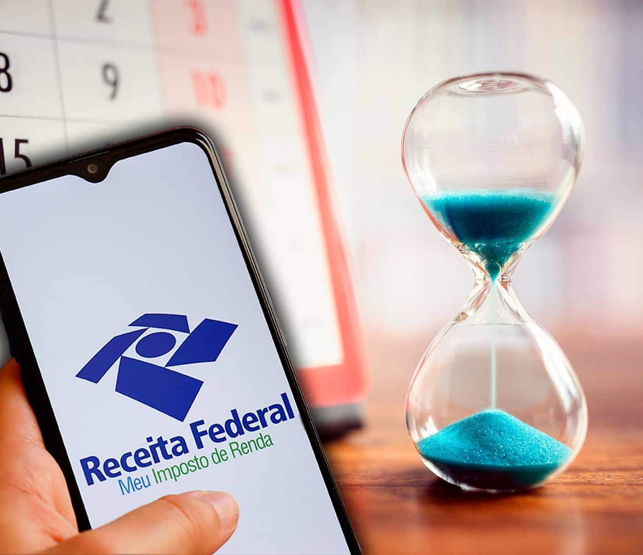Celular com aplicativo da Receita Federal aberto. Ao fundo, ampulheta
