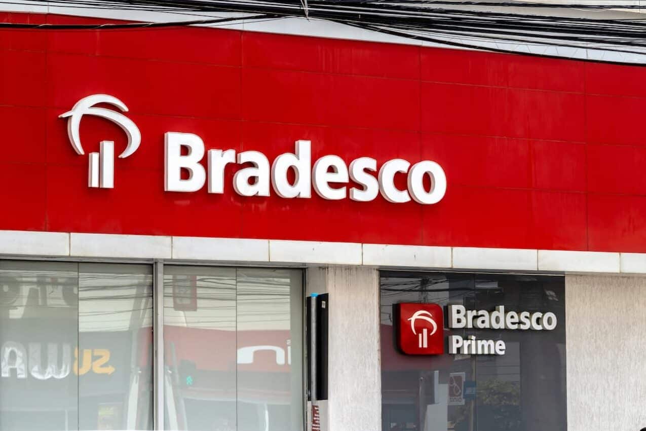 fachada do banco Bradesco