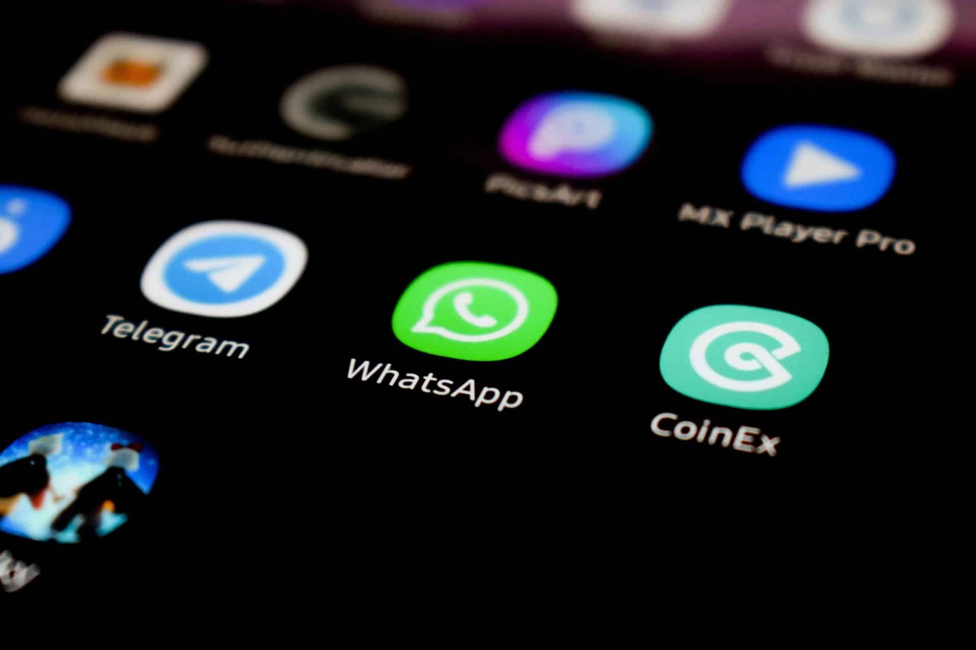 Função do WhatsApp permite silenciar membro em chamada em grupo
