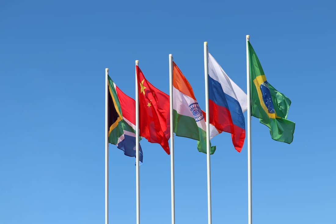 Banco do BRICS dá US$ 1 bilhão ao Brasil para recuperação econômica