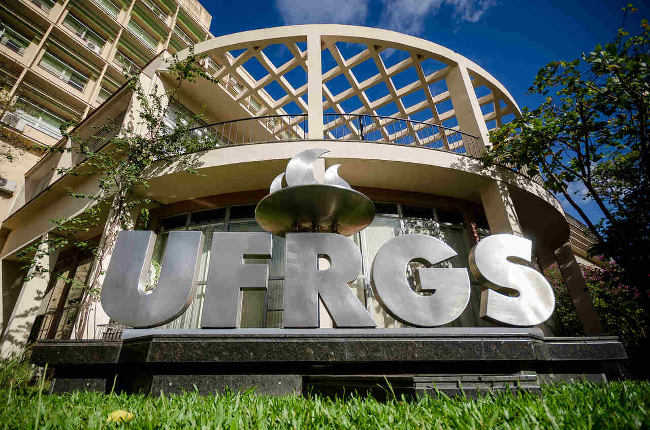 Fachada da Universidade Federal do Rio Grande do Sul (UFRGS)