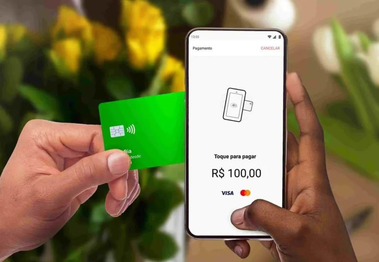 Veja como transformar celular em maquininha de cartão pelo PagBank