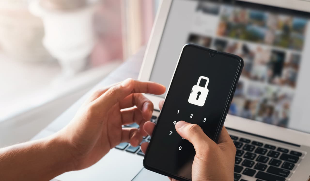 Saiba como desconectar suas contas do celular em caso de roubo