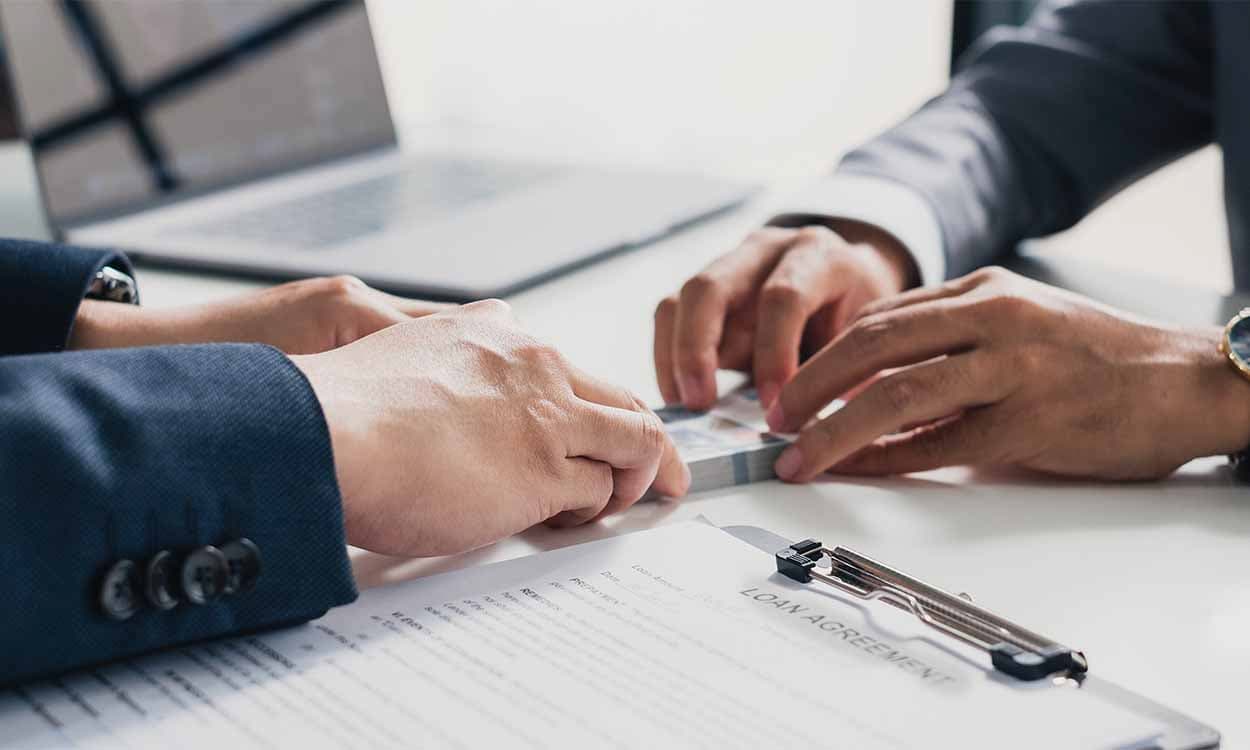 GRAVE: 47 empresas são PROIBIDAS de oferecer crédito consignado