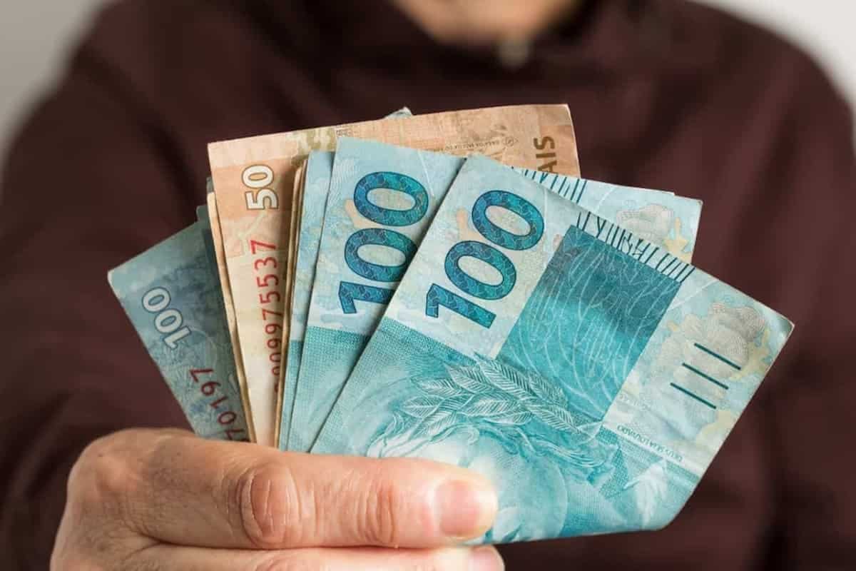 Saque imediato do FGTS foi liberado? Confira os valores
