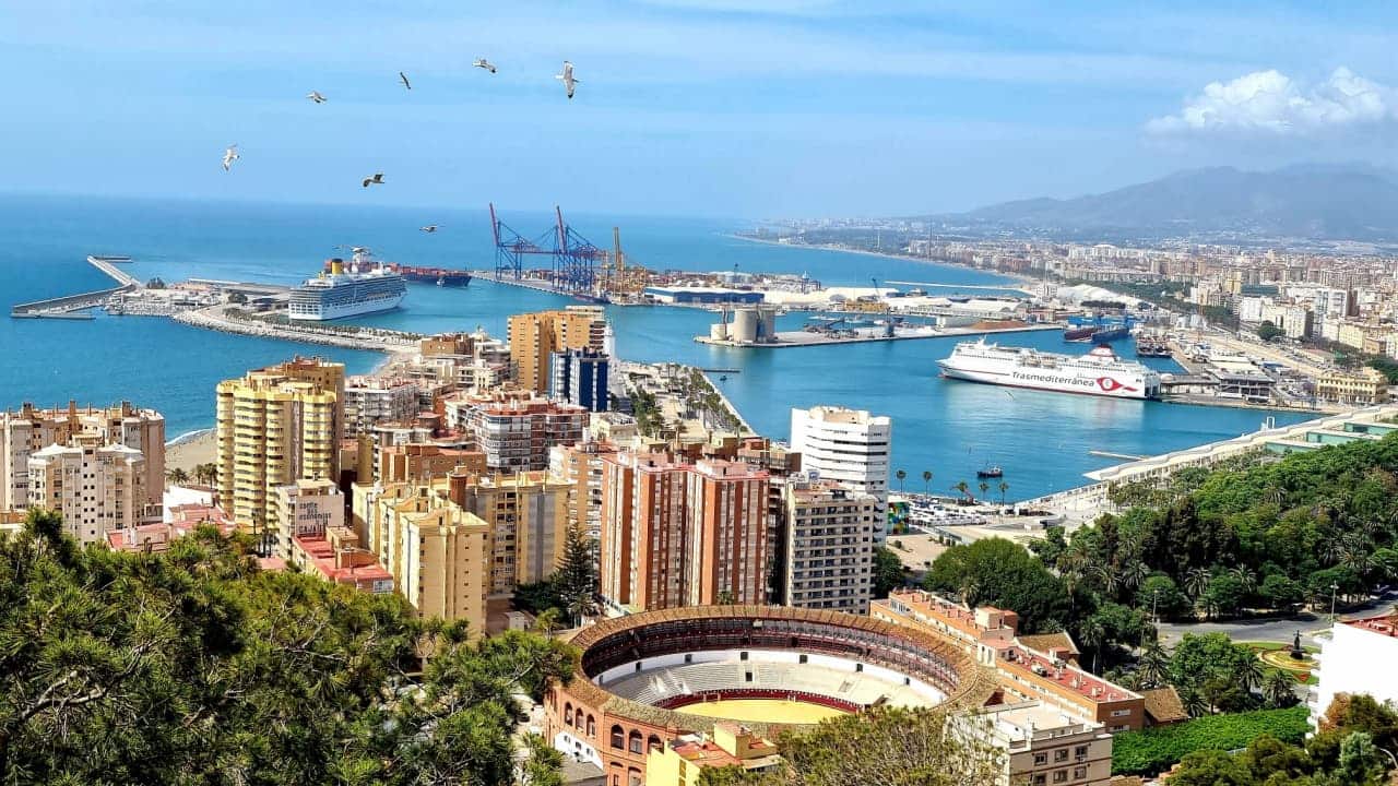 Imagem aérea de Málaga, uma das melhores cidades da Europa para morar