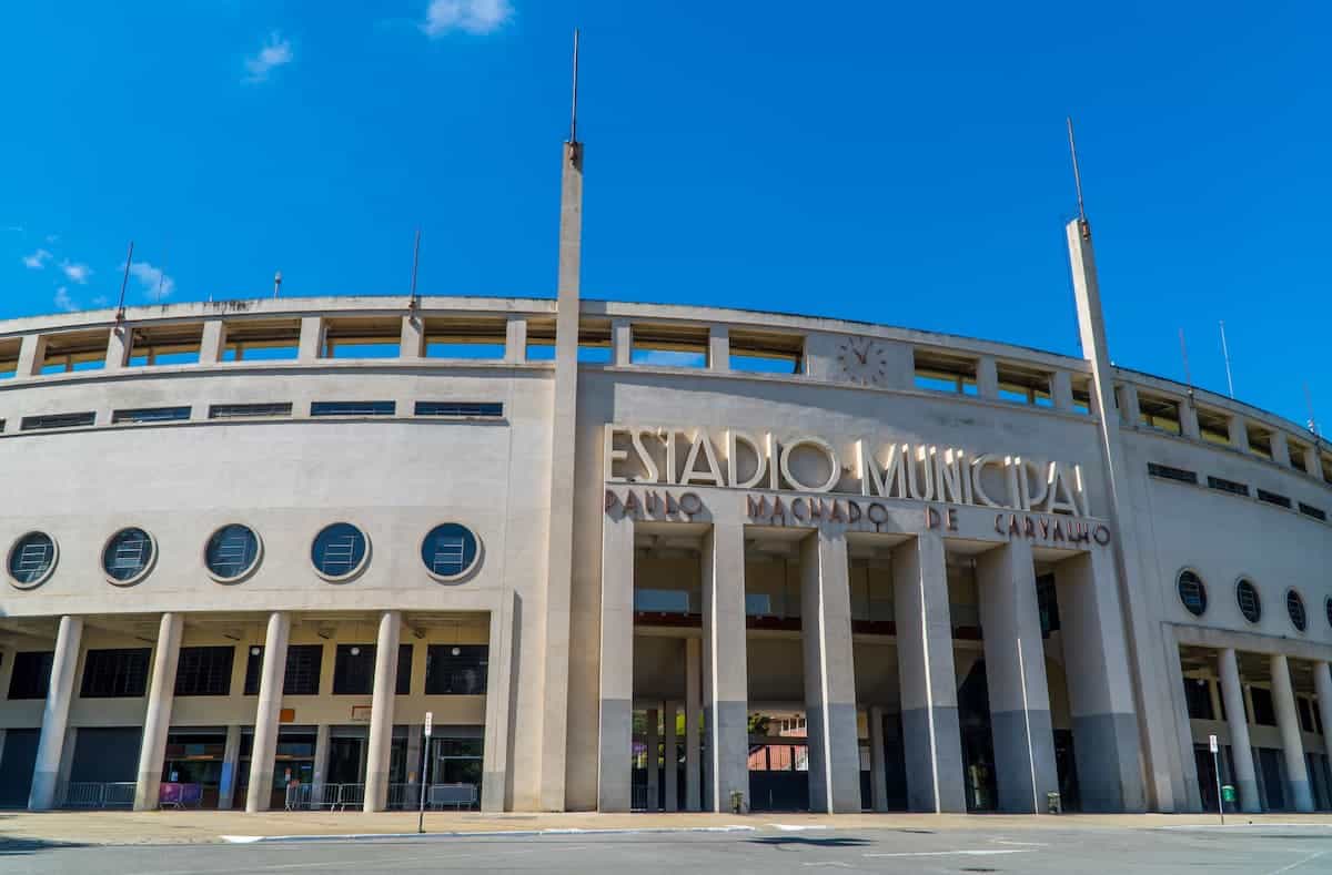 Fachada do estádio que passa a se chamar Mercado Livre Arena Pacaembu.