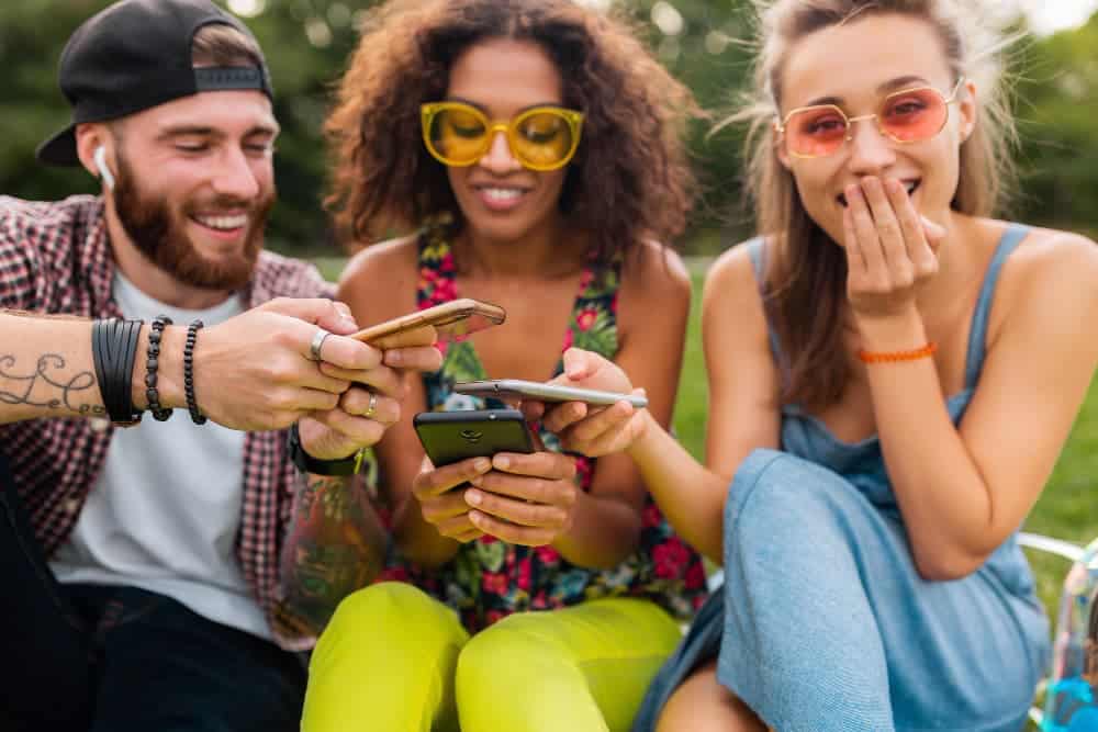 10 frases de Feliz Domingo de Carnaval para você aproveitar ao máximo