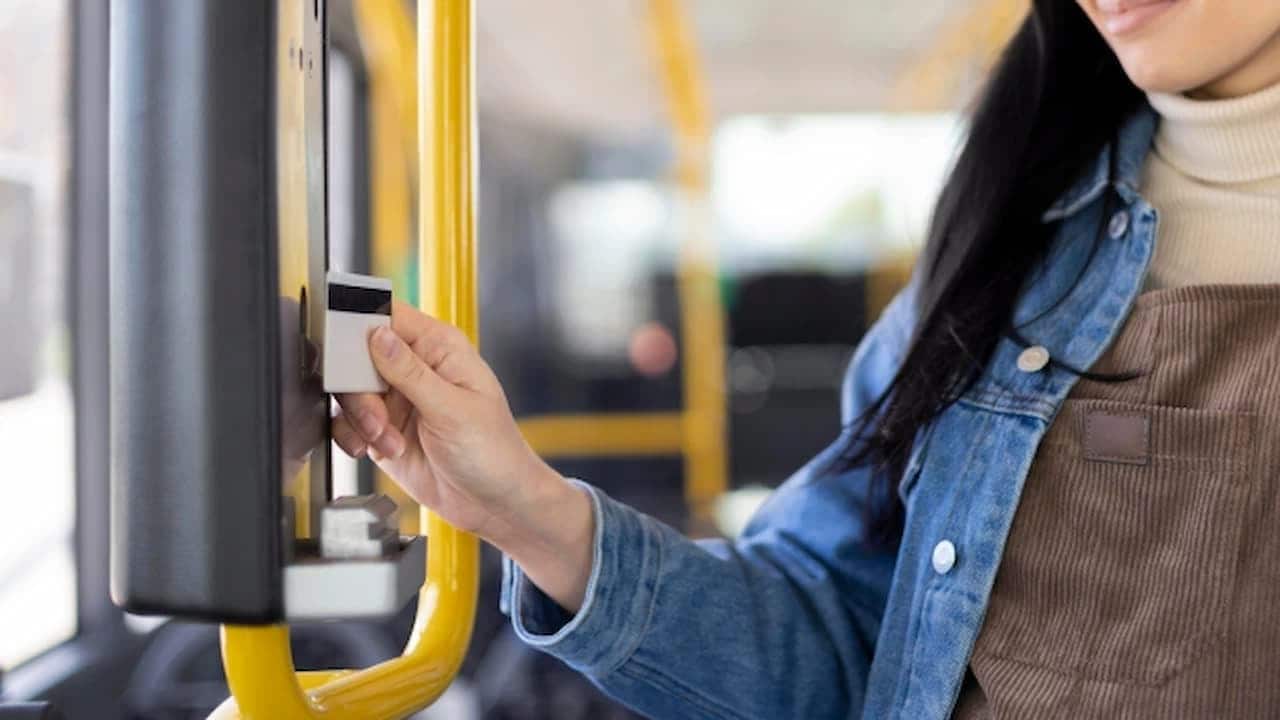 transporte público serviços essenciais