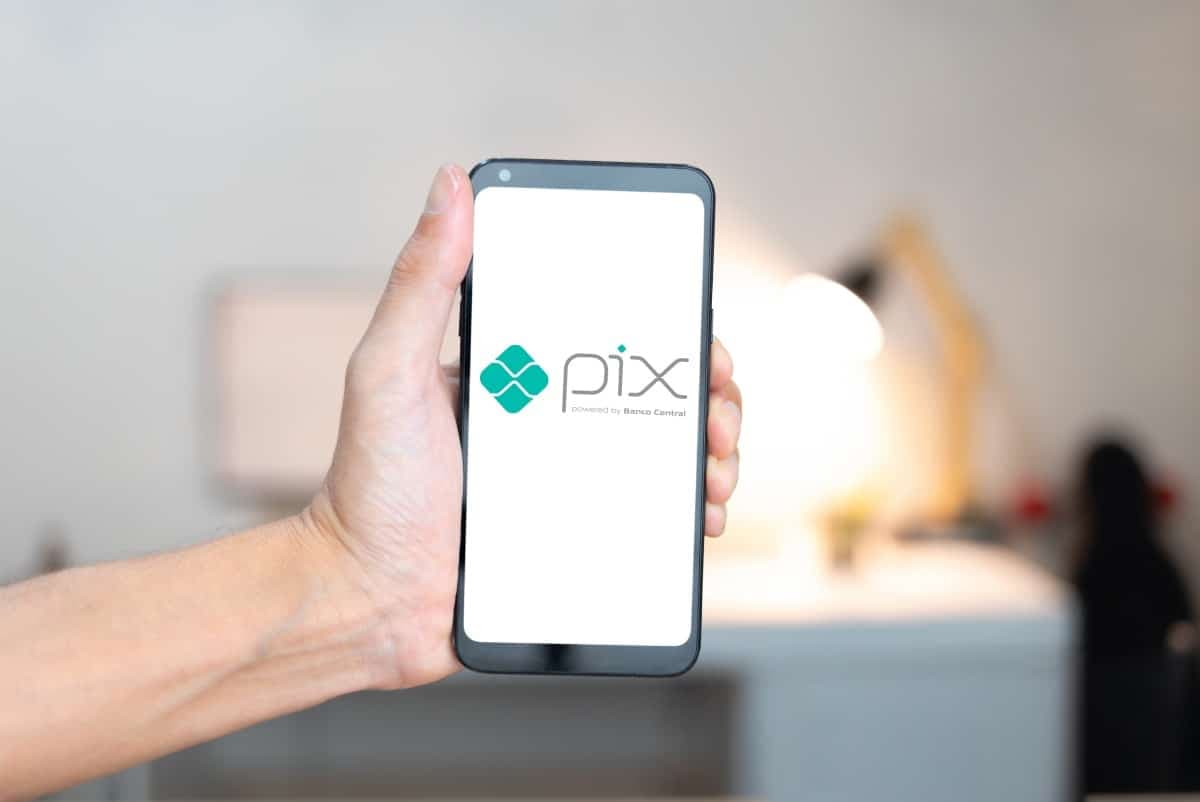 É preciso ter conta no banco para ter Pix?