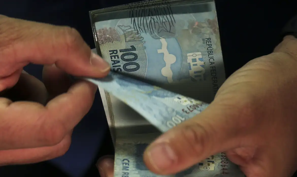 Auxílio extra Auxílio brasil