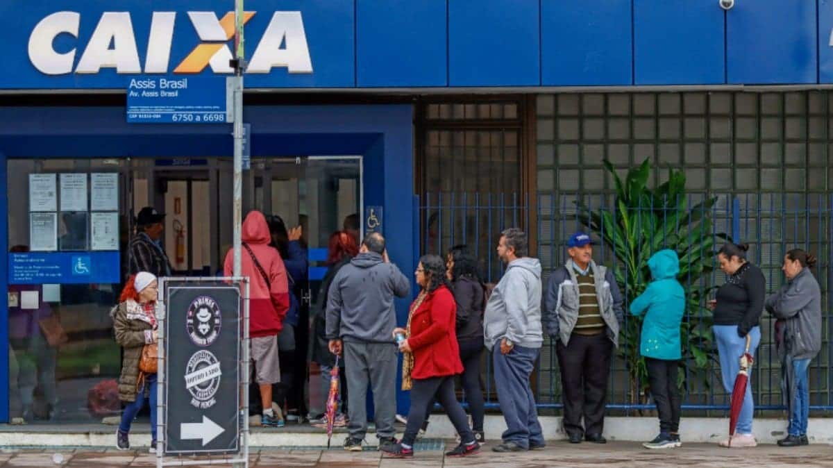 Caixa leilão