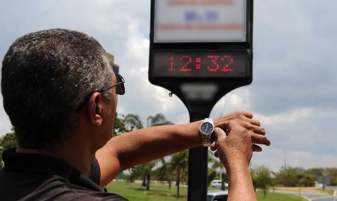 ONS volta a cogitar horário de verão para reduzir custos e equilibrar demanda de energia