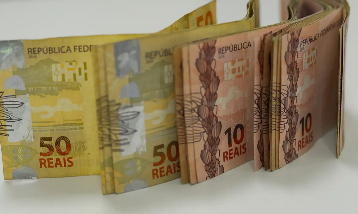 Salário mínimo STJ
