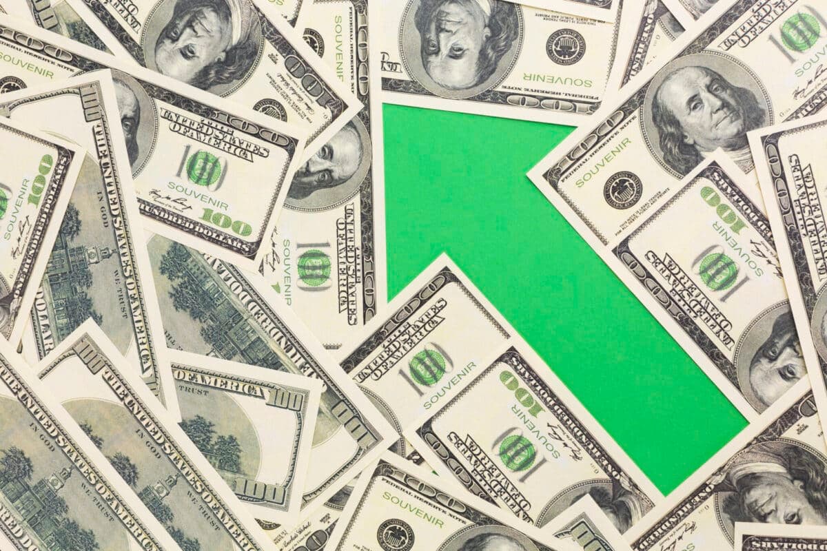 Dólar alto ou baixo: veja como isso muda seus ganhos nos investimentos