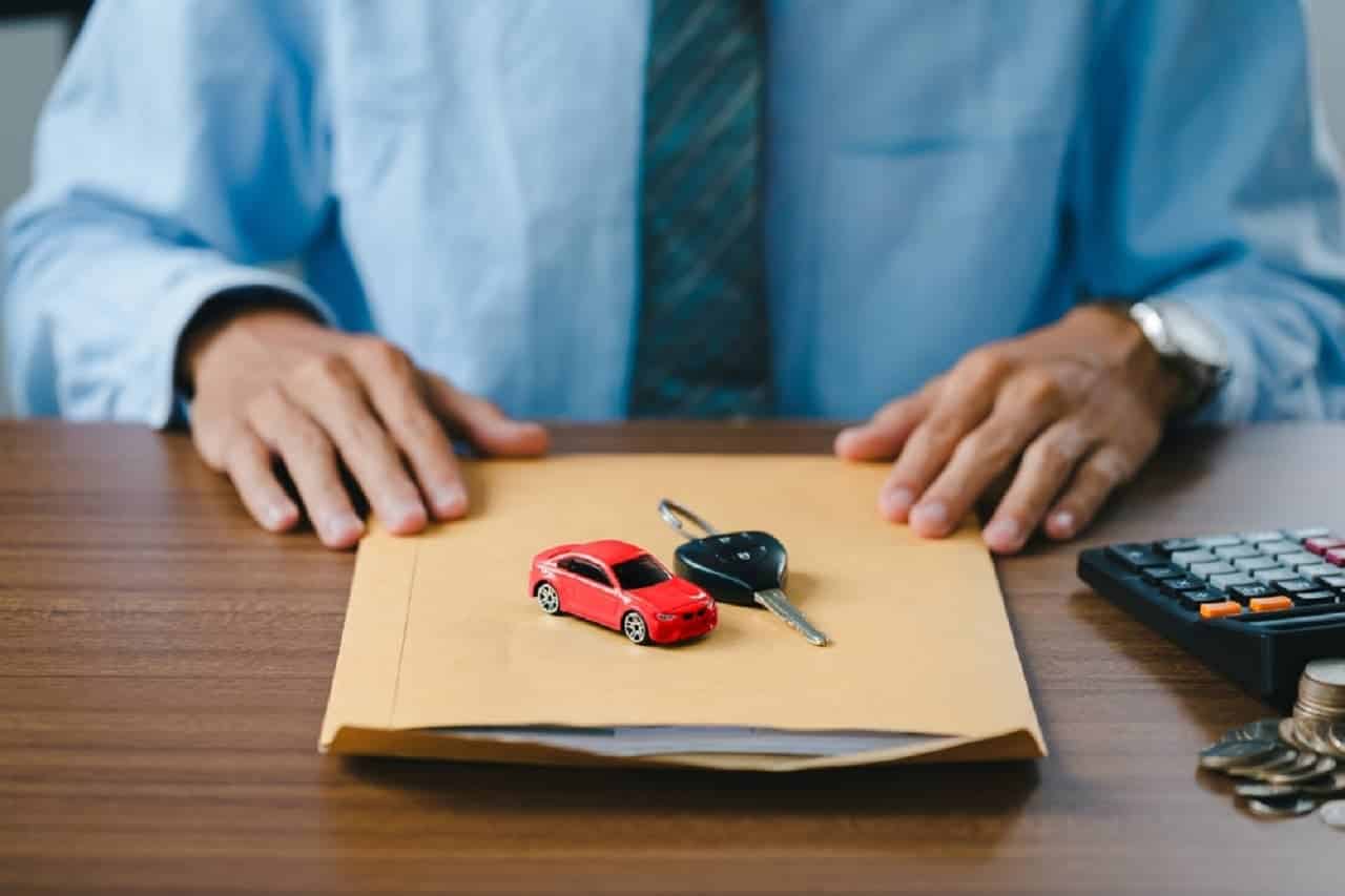 Governo aprova projeto que permite transferência de veículos online