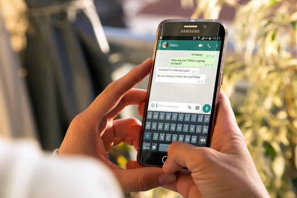 whatsapp iphone