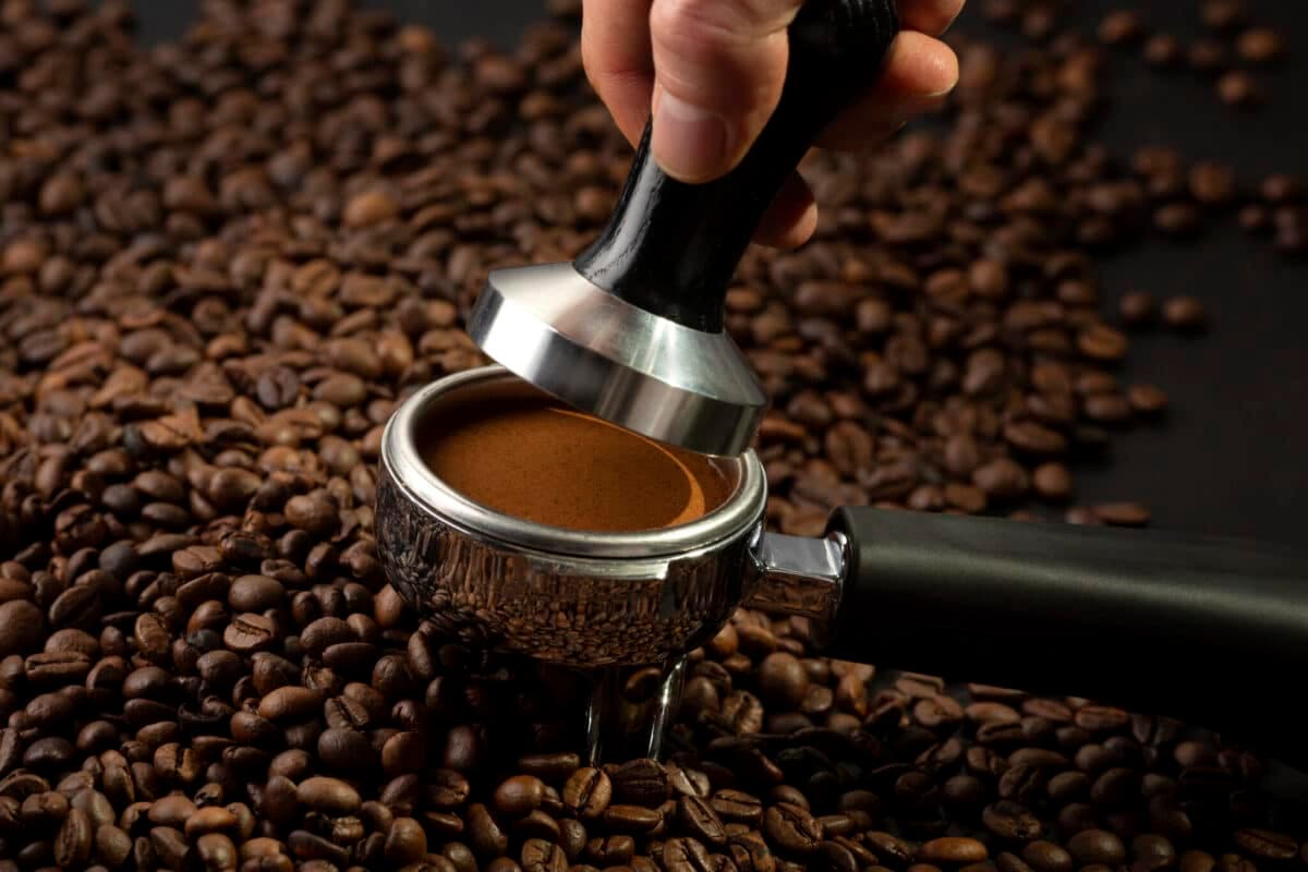 Café impróprio para consumo: 2,4 toneladas são apreendidas no Rio de Janeiro